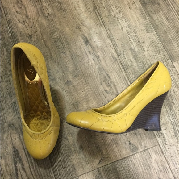 Mustard wedges 6.5