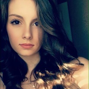 Meet your Posher, Alaina