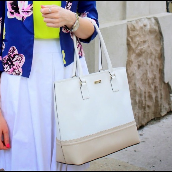 Kate spade two tone scallop bag