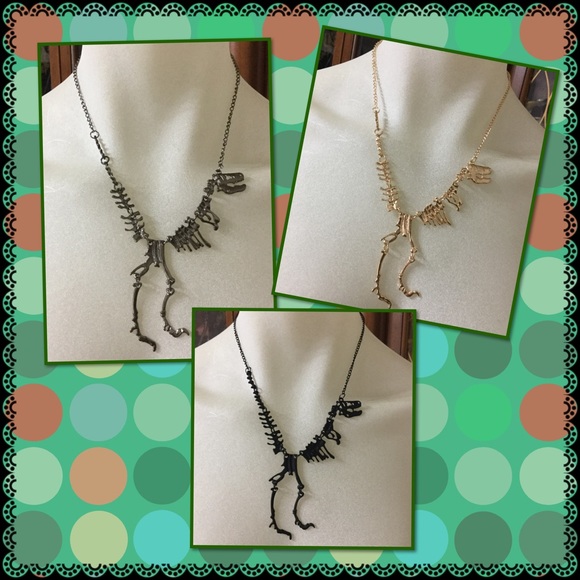 Punk cool dinosaur skeleton necklace - Picture 2 of 3