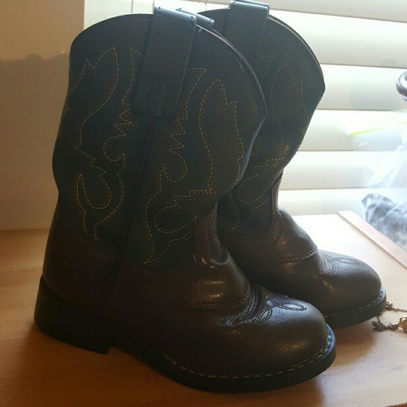 Kids boots