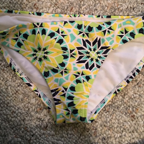 Swim suit - Picture 3 of 4