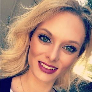 Meet your Posher, Stacie