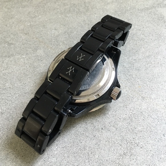 Black Toy Watch Plasteramic Collection - Picture 3 of 4