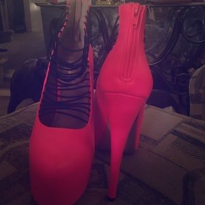 PARTY GIRL PUMPS 💁🏽