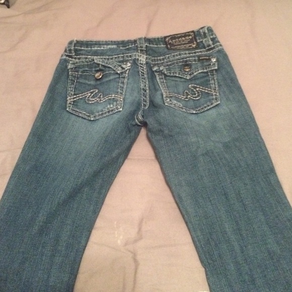 Distressed jeans - Picture 2 of 2