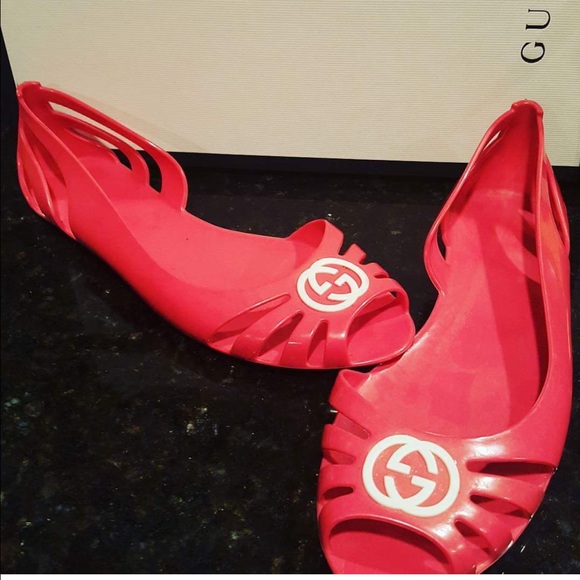 Gucci hot pink jellys