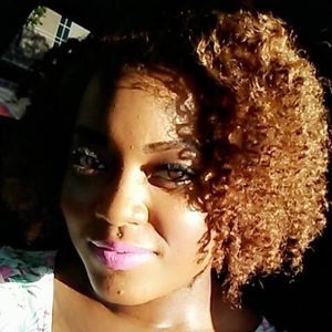 Meet your Posher, Jesseca