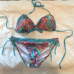 Island Soul swimsuit sz L top sz M bottoms