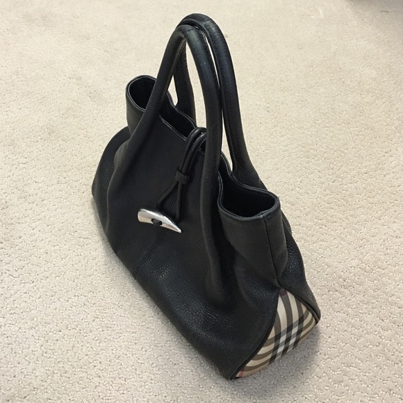 Classic Burberry Tote