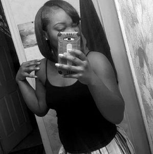 Meet your Posher, Ebony