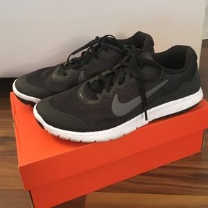 Nike Flex Experience Rn 4