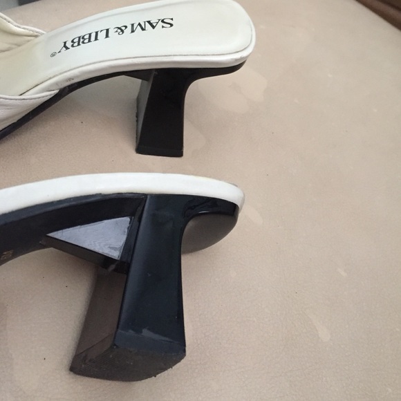 Sandals - Picture 2 of 3