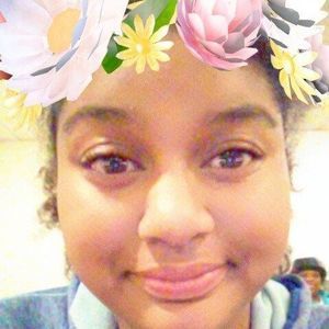 Meet your Posher, Lizola