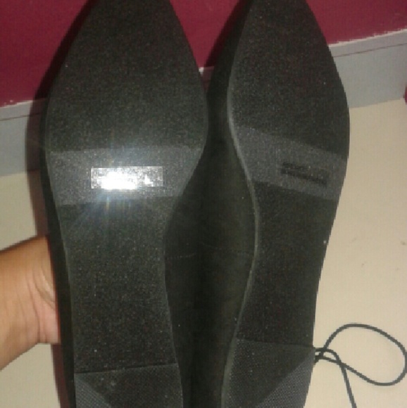 New Black lace up flats - Picture 3 of 4