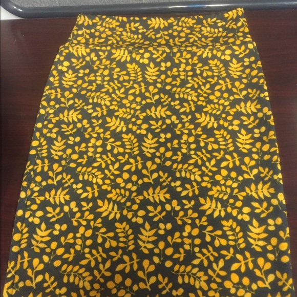 LuLaRoe Cassie skirt