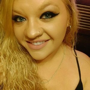 Meet your Posher, Lizzi