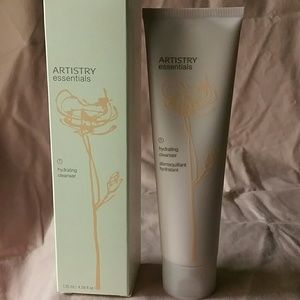 ARTISTRY HYDRATING CLEANSER