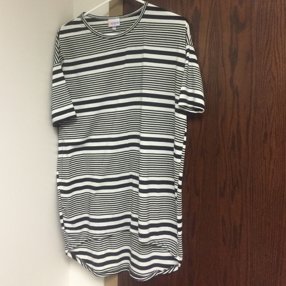 LuLaRoe Irma black and white tunic