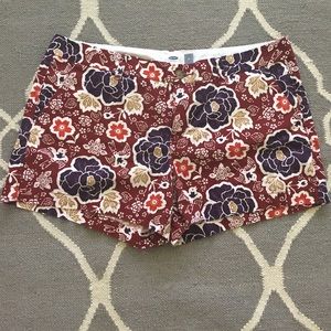 Floral & bird shorts with pockets