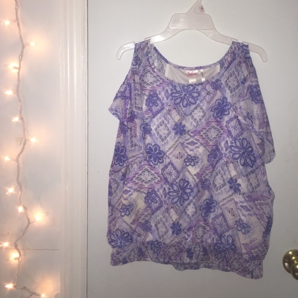 Girls blouse with keyhole shoulders🐭 - Picture 1 of 3
