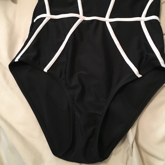 Swimsuit - Picture 2 of 4