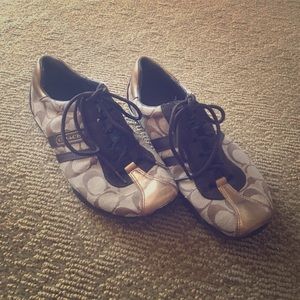 COACH original signature Tan and Gold Sneakers 7