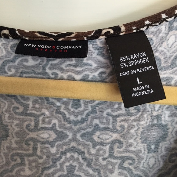 NY&Co. Print Tank - Picture 3 of 4