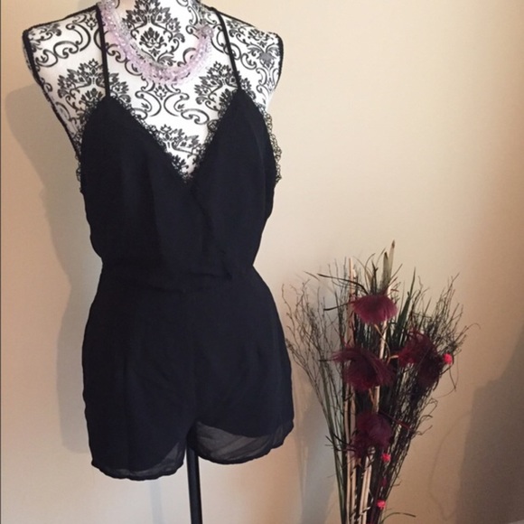 Forever 21 lace romper size M