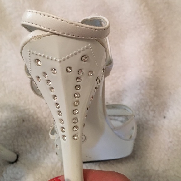 High heels - Picture 2 of 4