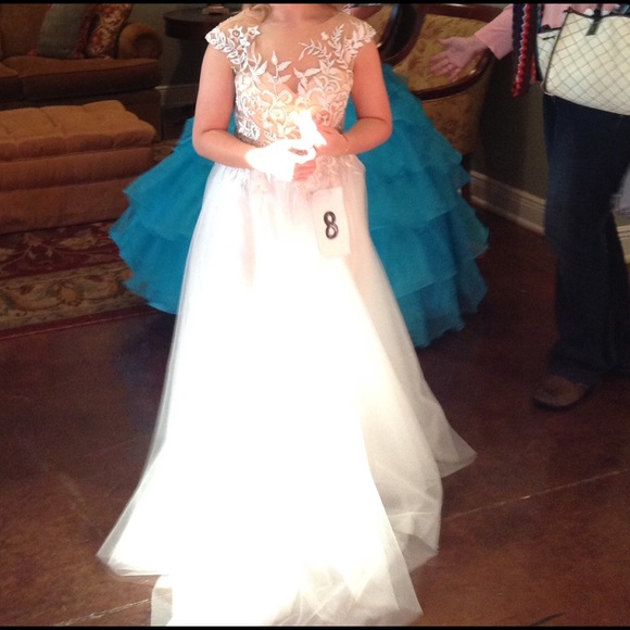 Pageant dress! - Picture 2 of 2