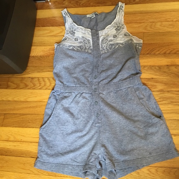 Forever 21 lace romper size S