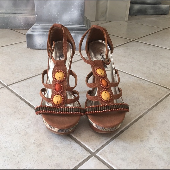 Platform Heels - Picture 2 of 4