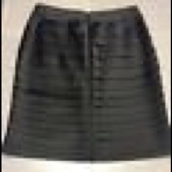 White House/Black Market Black Tiered Skirt. Sz. 2 - Picture 2 of 2