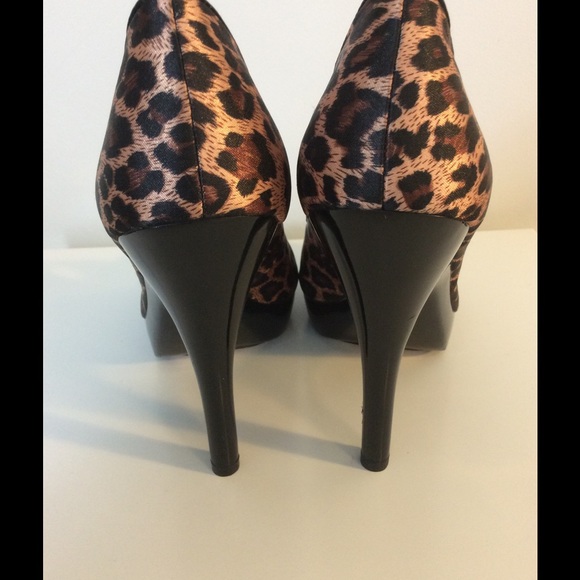 REDUCED! J.LO satin leopard stilettos. 7.5 SALE - Picture 3 of 4