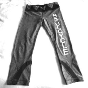 SoulCycle lululemon sweat wicking crop size 6