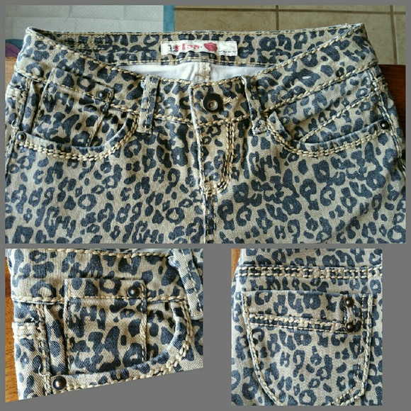 1st Kiss 💋 Animal Print Skinny Jeans - Picture 5 of 5