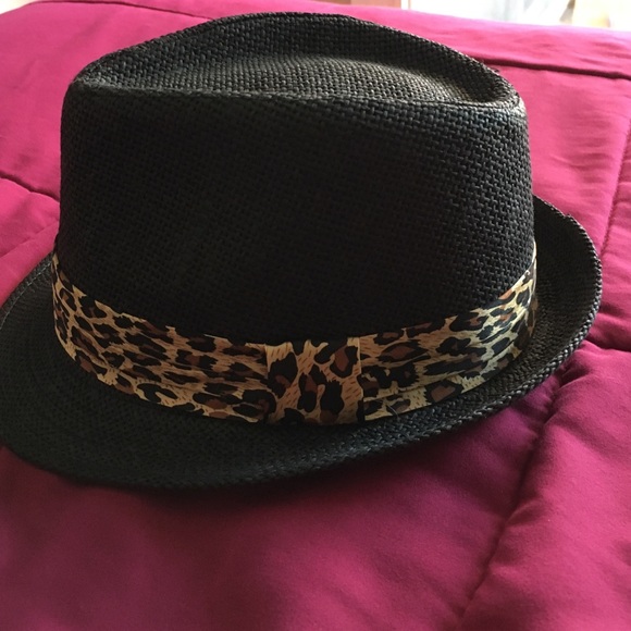 Fedora - Picture 2 of 4