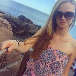 Meet your Posher, Kayla