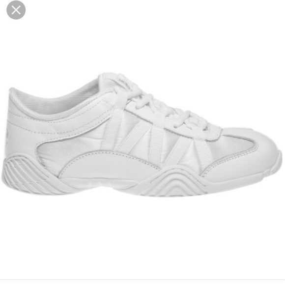 Infinity Evolution Cheerleading Sneaker