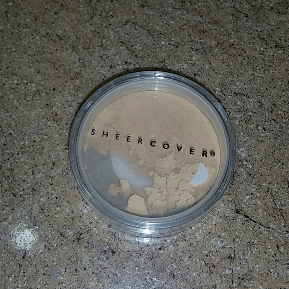 Sheercover mineral foundation in Buff 4 g .14 oz