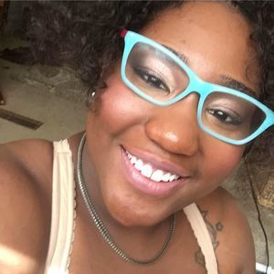 Meet your Posher, Amia