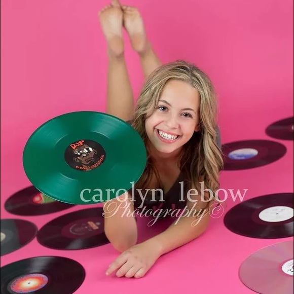 🍒MEET YOUR POSHER🍒 - Picture 3 of 3