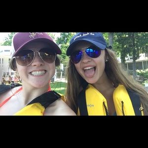 Meet your Posher, Madison