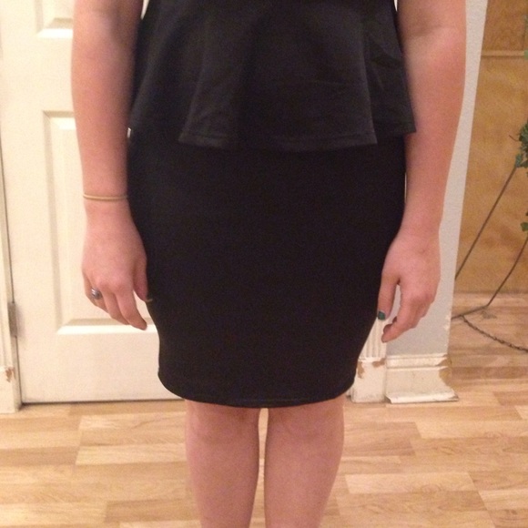 Gorgeous Black Classy Peplum Dress - Picture 4 of 4