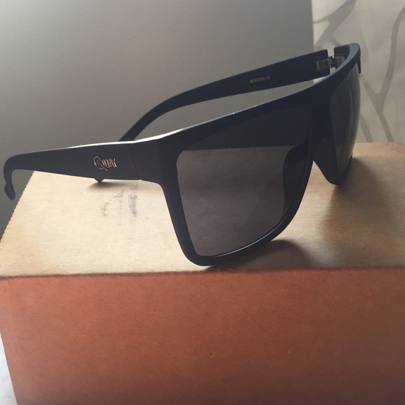 BRAND NEW QUAY sunglasses