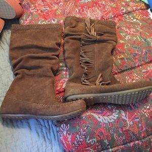 Minnetonka moccasins boots!
