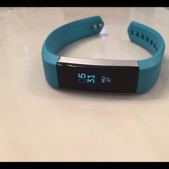 Fitbit Alta fitness watch