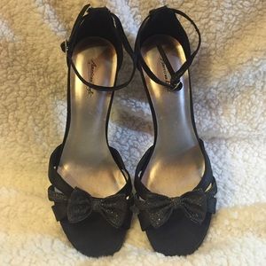 American Eagle high heels