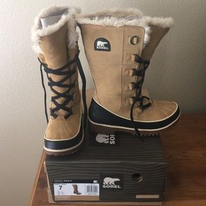 SOREL Tivoli High size 7